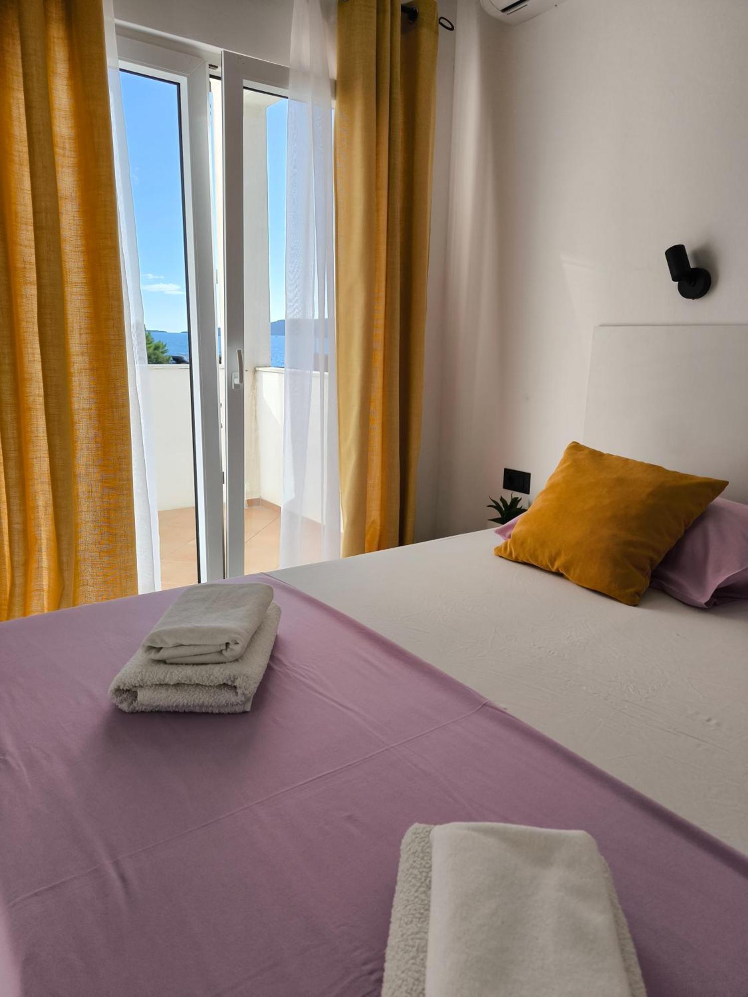 Astramaris Apartments Donji Okrug  المظهر الخارجي الصورة