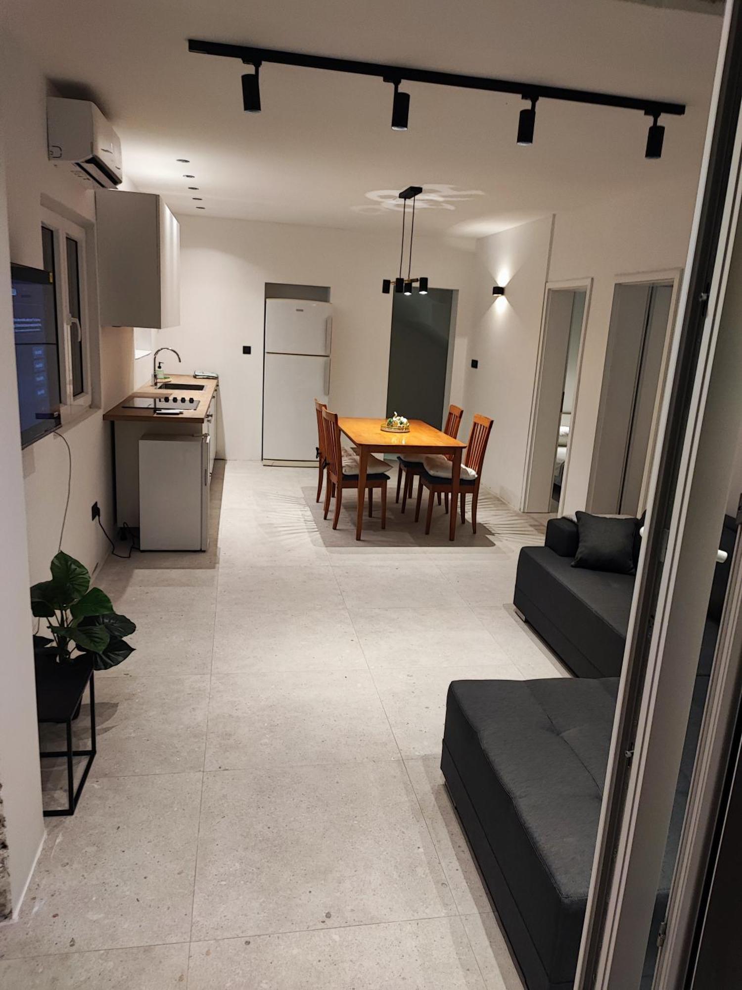 Astramaris Apartments Donji Okrug  المظهر الخارجي الصورة