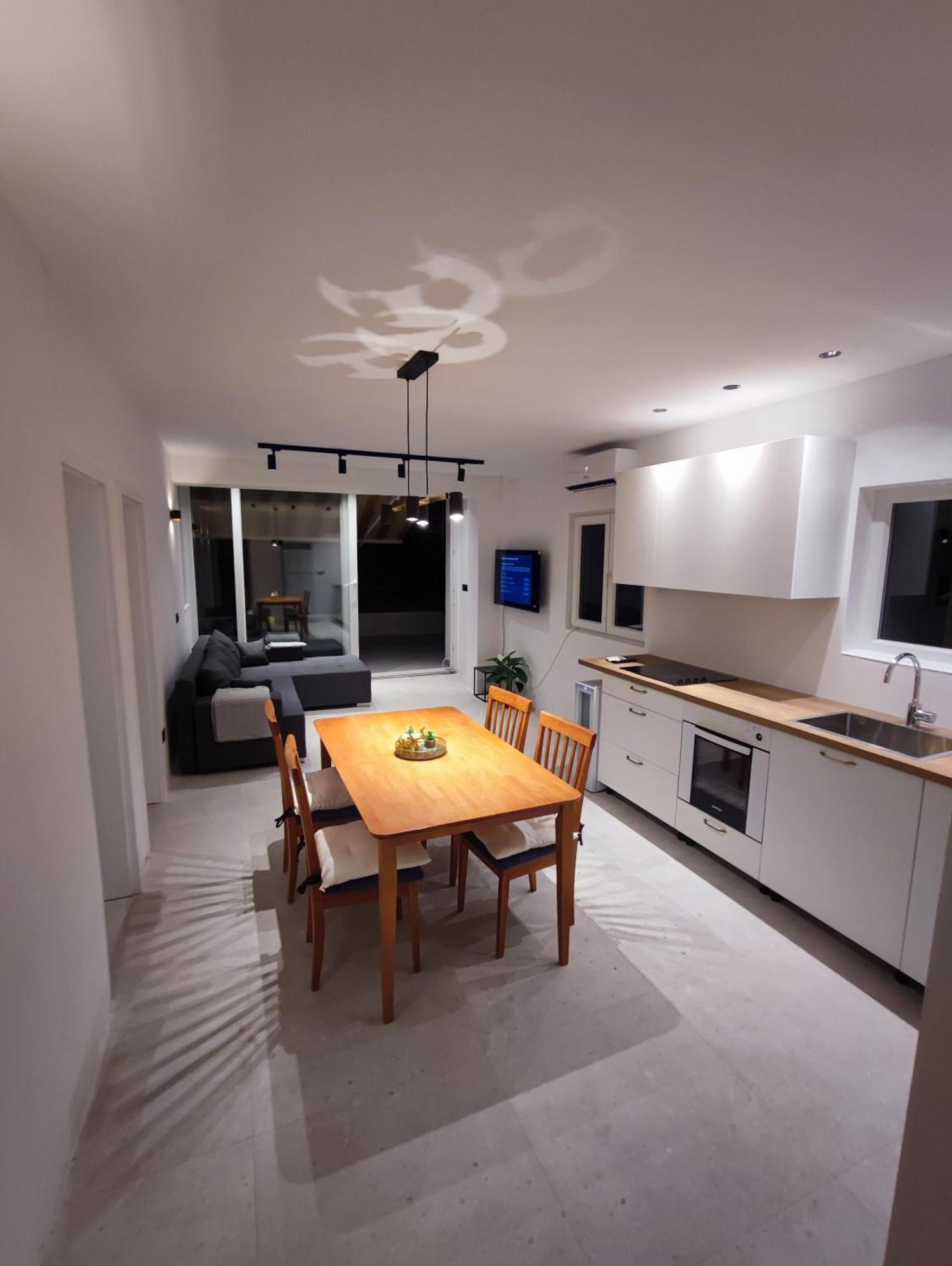 Astramaris Apartments Donji Okrug  المظهر الخارجي الصورة